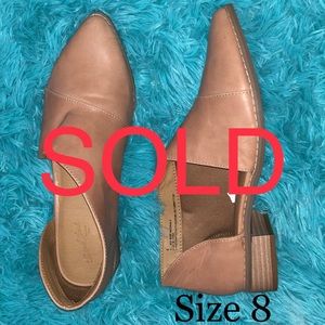 Universal Thread ankle shoes size 8